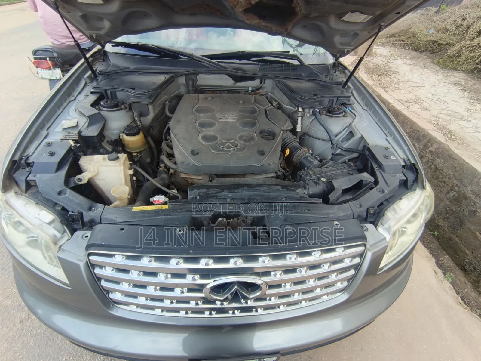 Infiniti FX35 2010