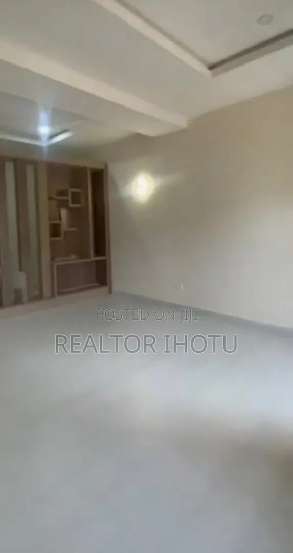 3bdrm Apartment in River Park Estate, Sabon Lugbe for sale