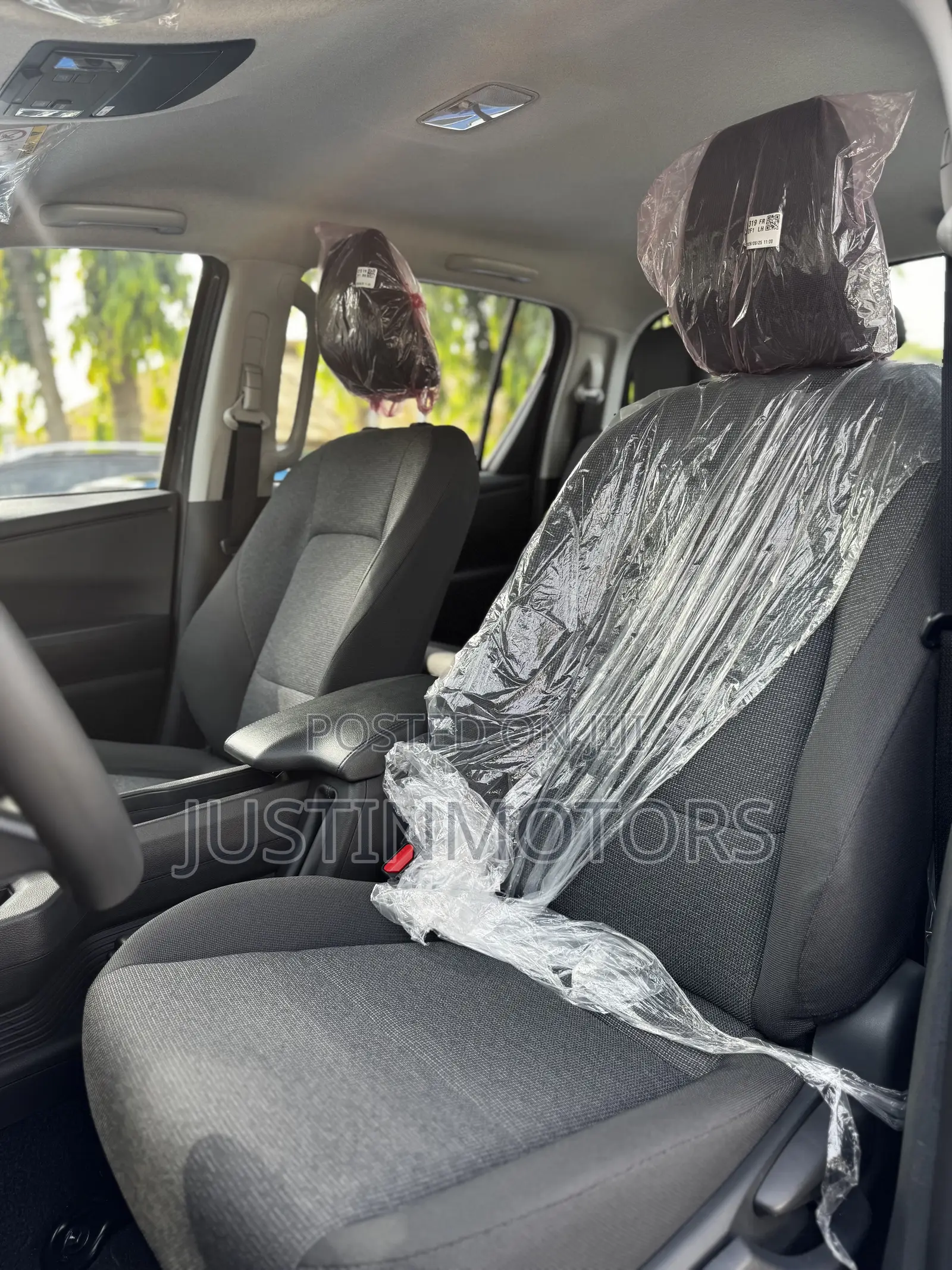 New Toyota Hilux Active (Hybrid) 2026 Gray