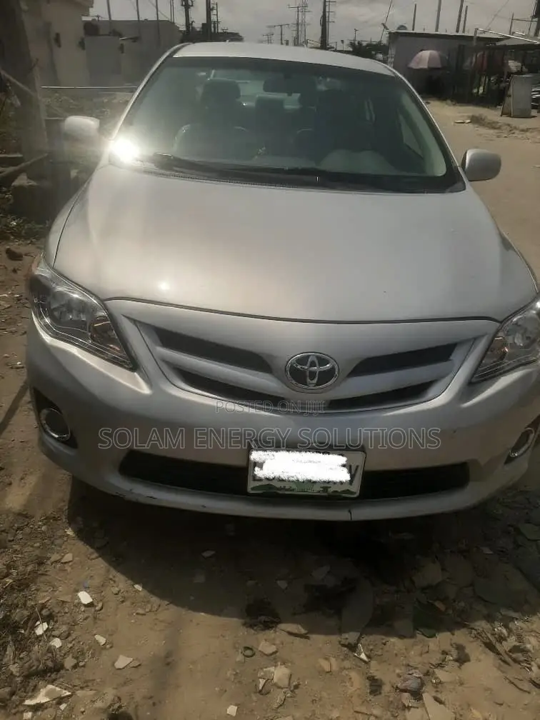 Toyota Corolla 2010 Silver