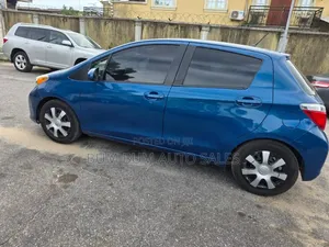 Toyota Yaris L Hatchback 3dr 2013 Blue