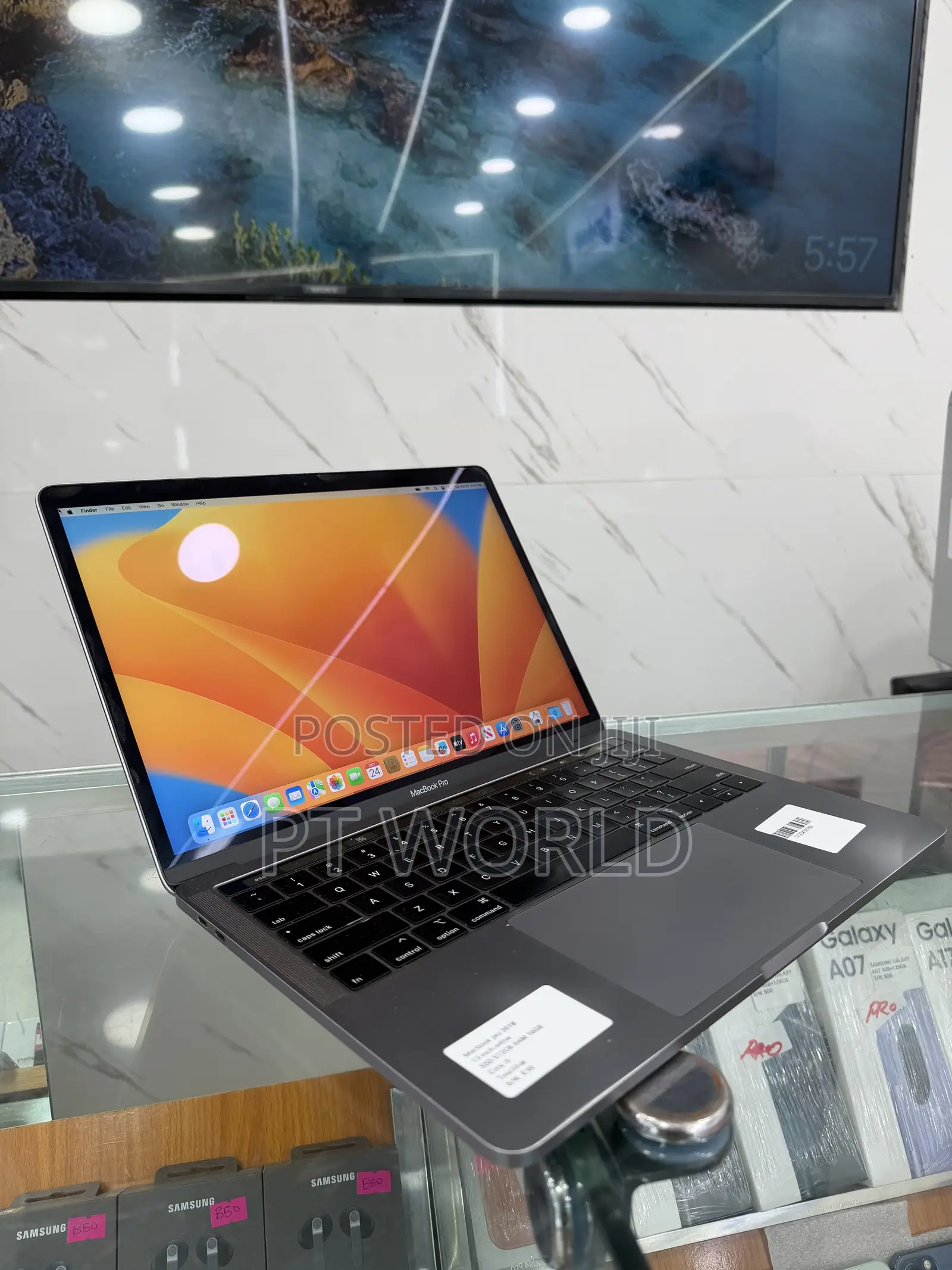 Laptop Apple MacBook Pro 2018 16GB Intel Core i5 SSD 512GB