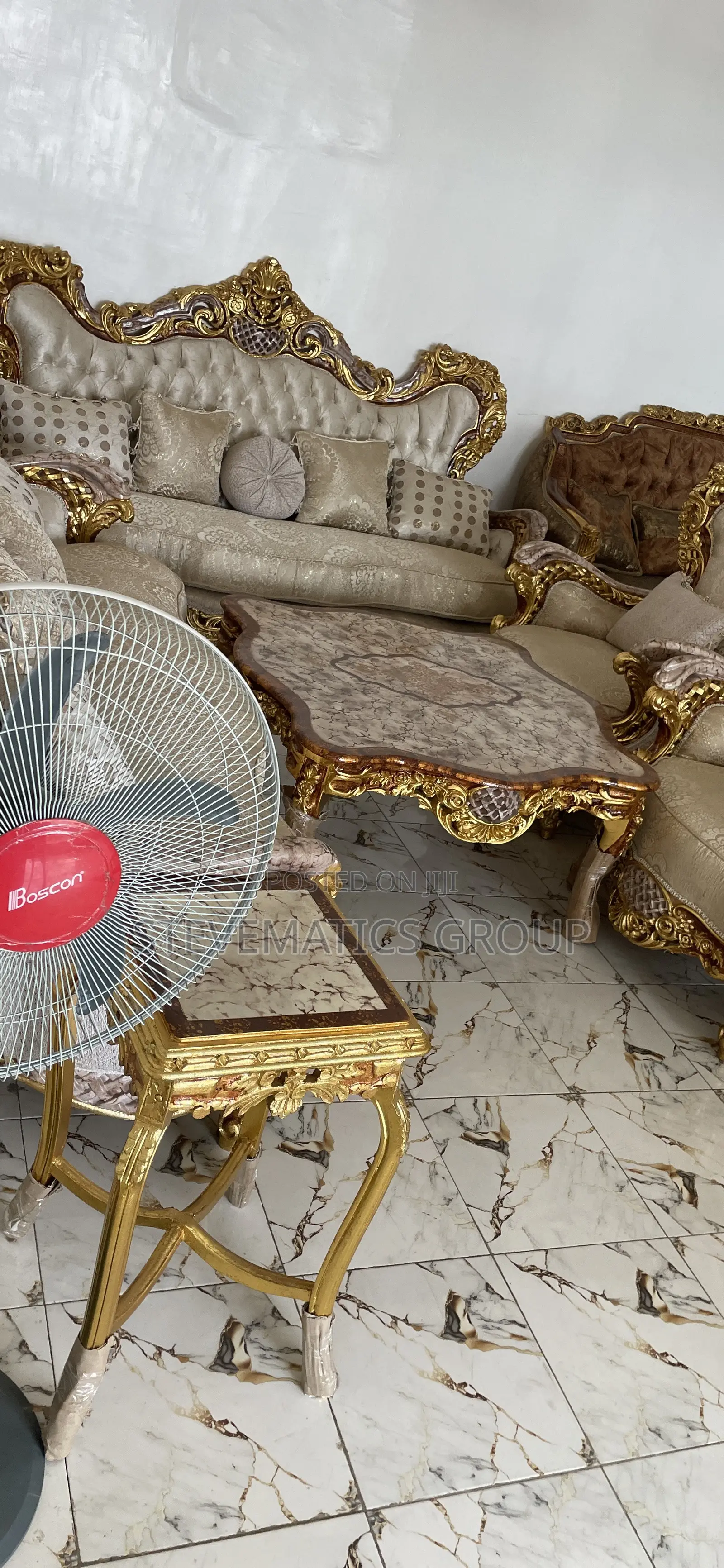 Royal Antique Sofa King’s Design