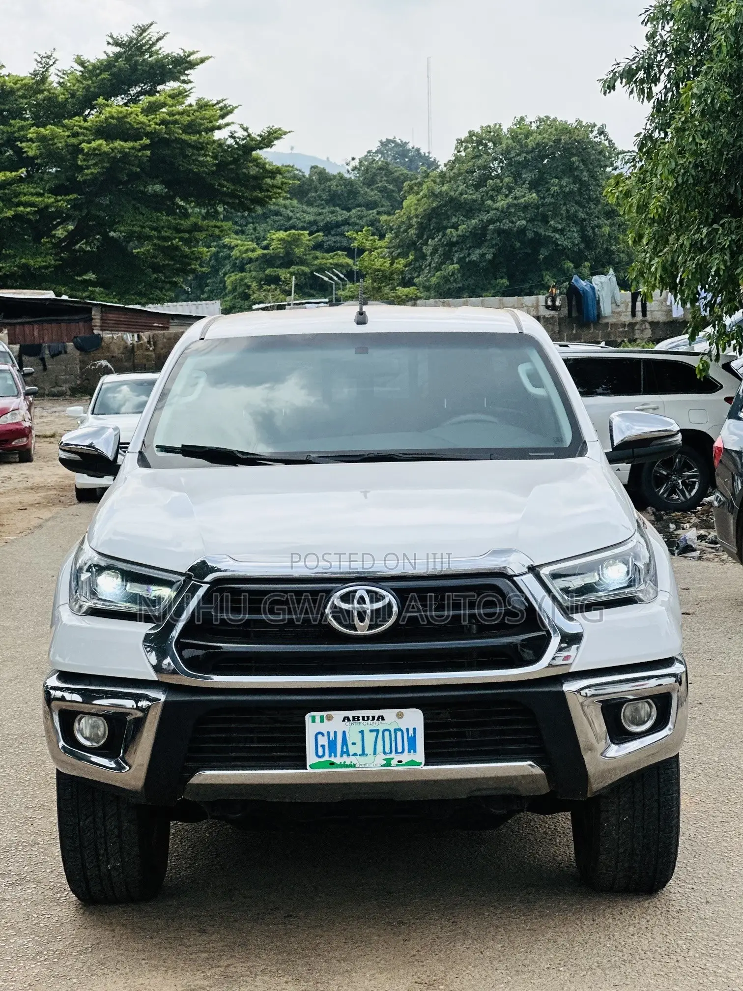 Toyota Hilux 2021 White