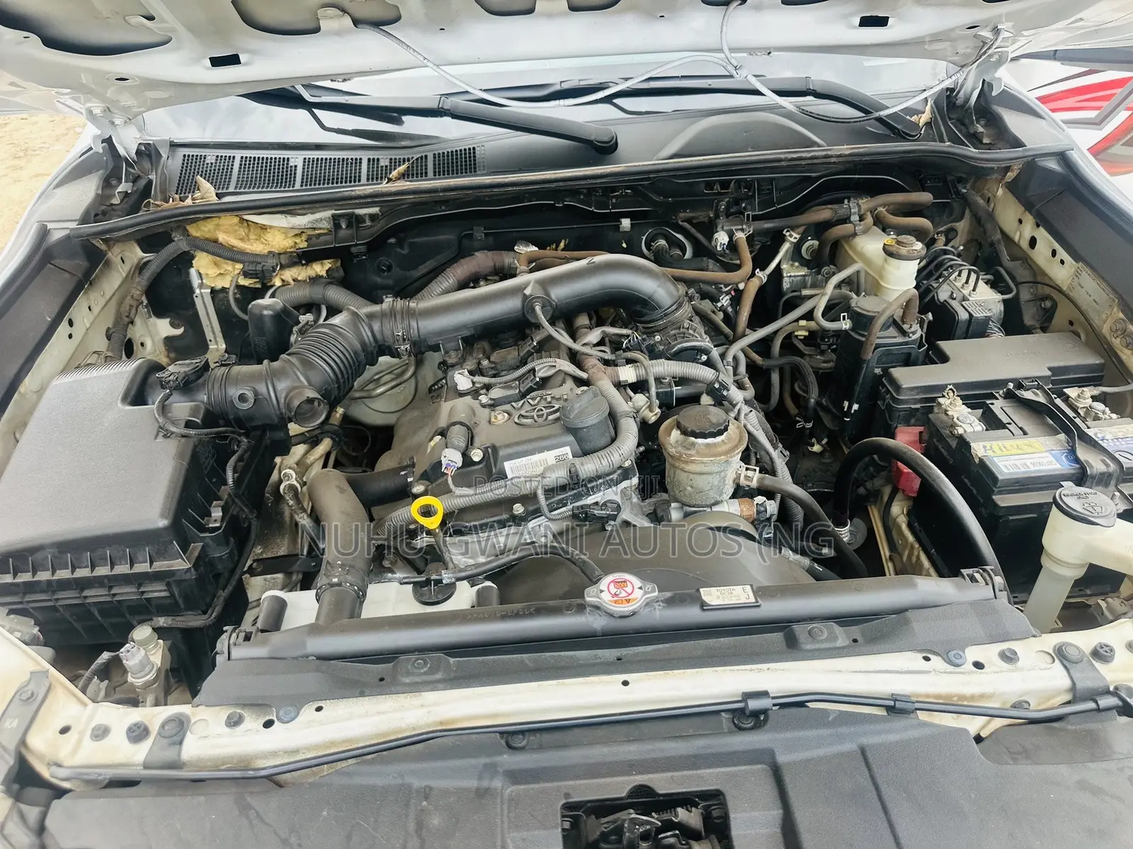 Toyota Hilux 2021 White