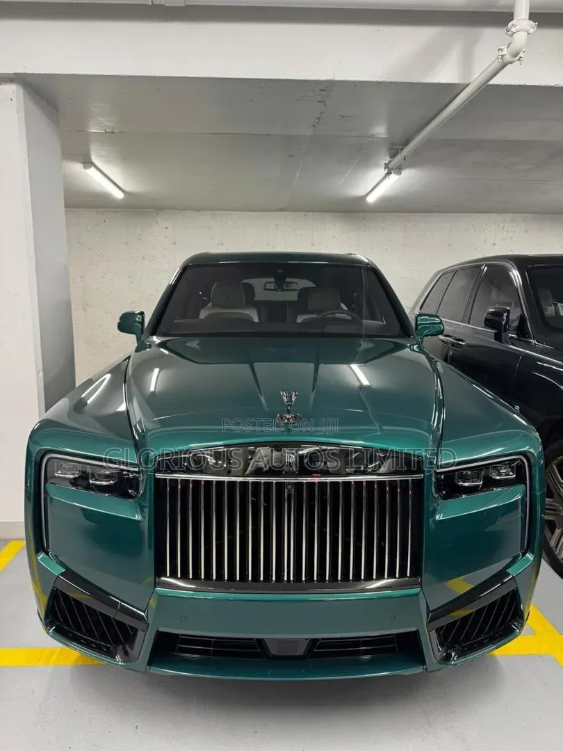 New Rolls-Royce Cullinan Black Badge 2026 Green