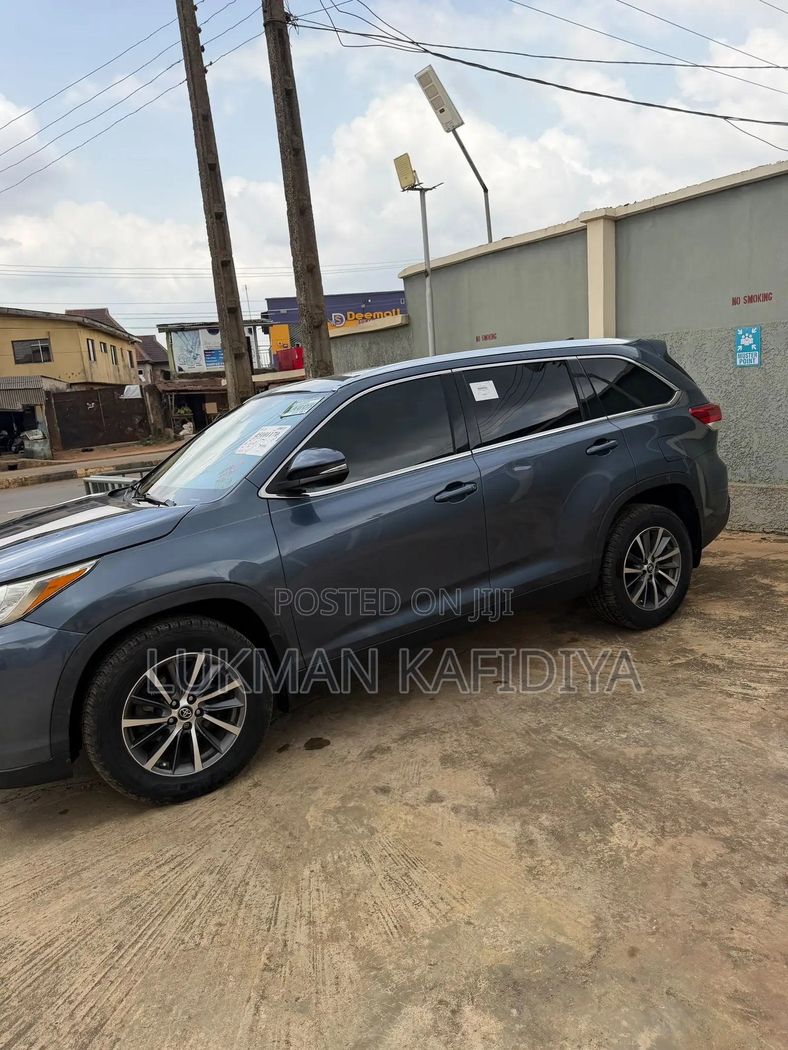 Toyota Highlander XLE 2019 Blue