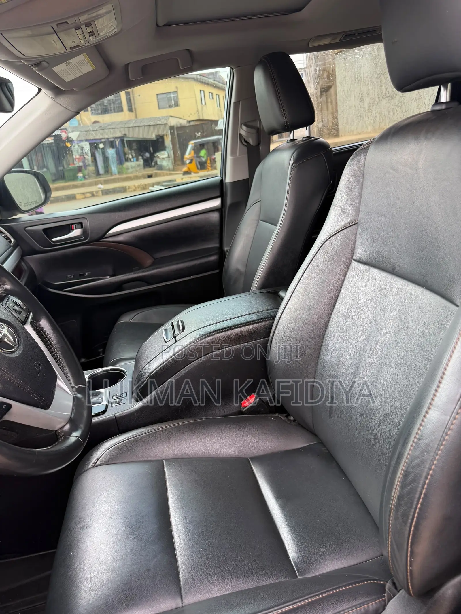 Toyota Highlander XLE 2019 Blue
