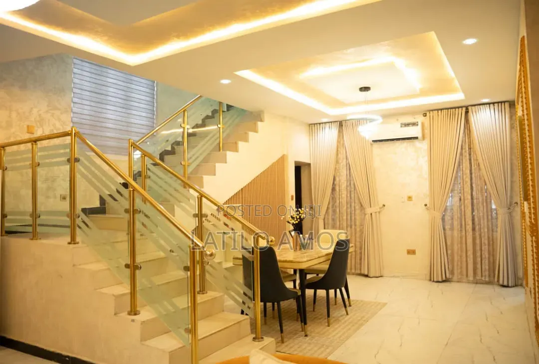 3 Bedroom 
With Snooker Board and Pool
Self Compound