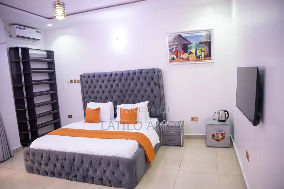 3 Bedroom 
With Snooker Board and Pool
Self Compound