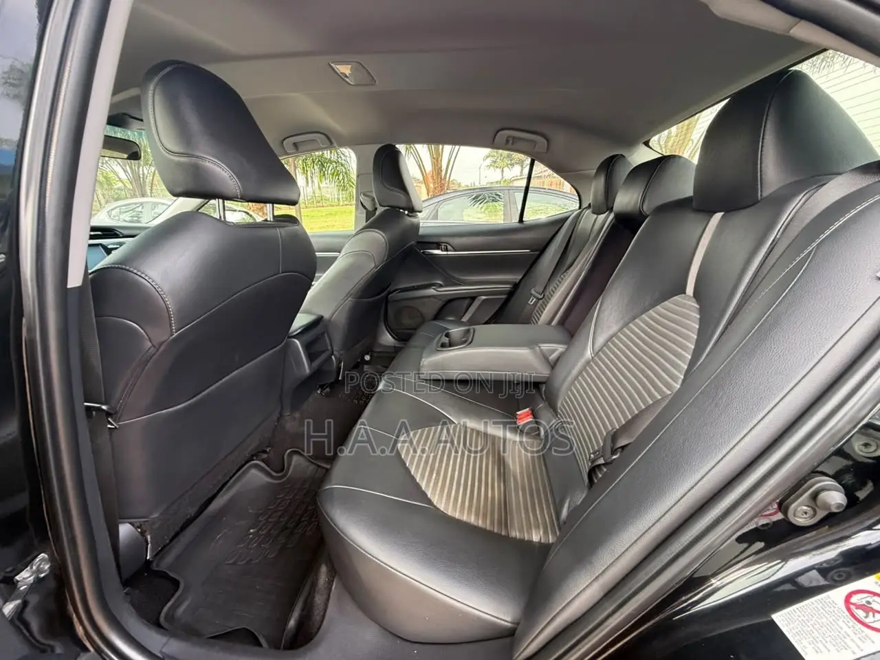 Toyota Camry SE FWD (2.5L 4cyl 8AM) 2018 Black
