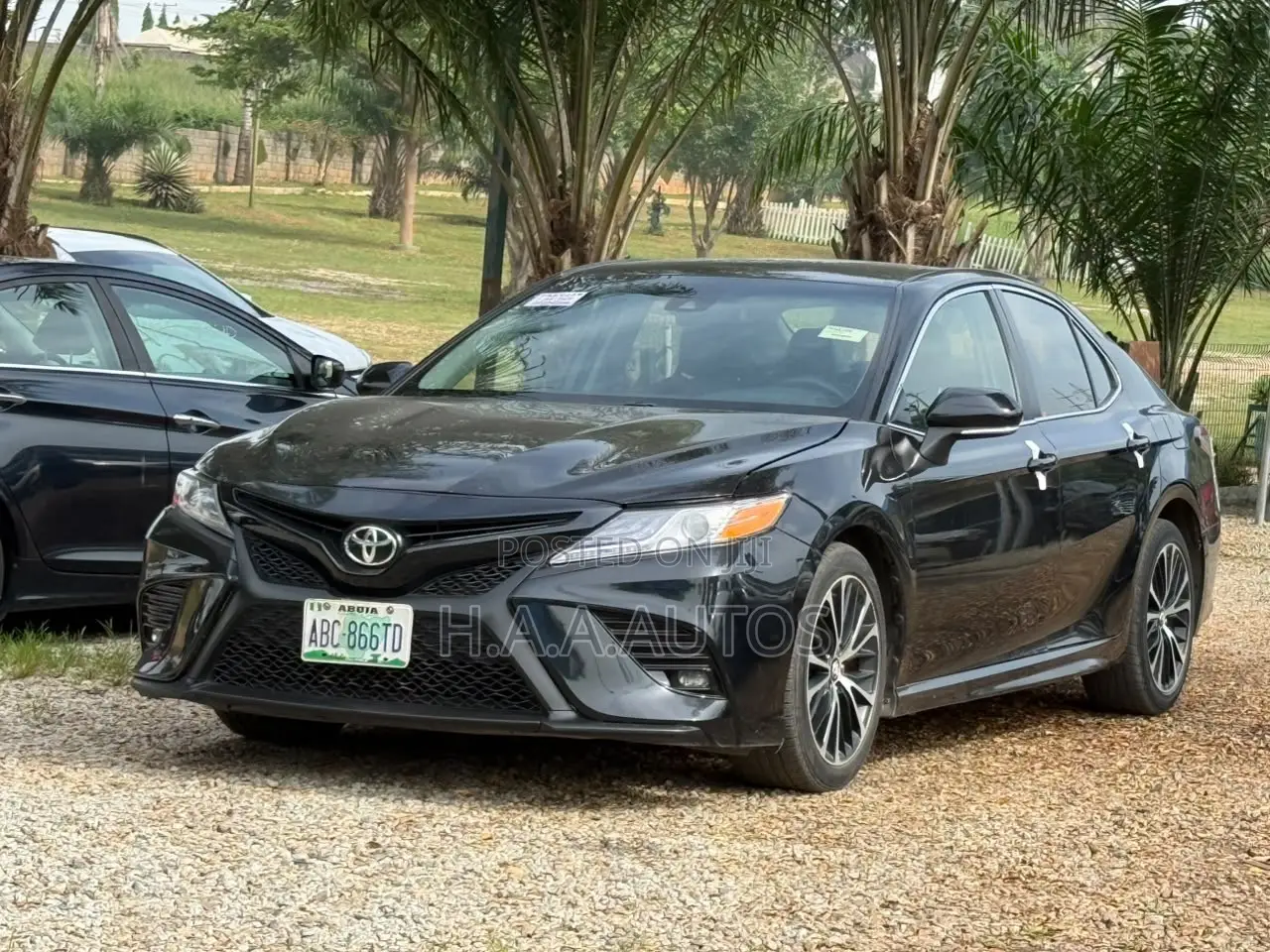 Toyota Camry SE FWD (2.5L 4cyl 8AM) 2018 Black
