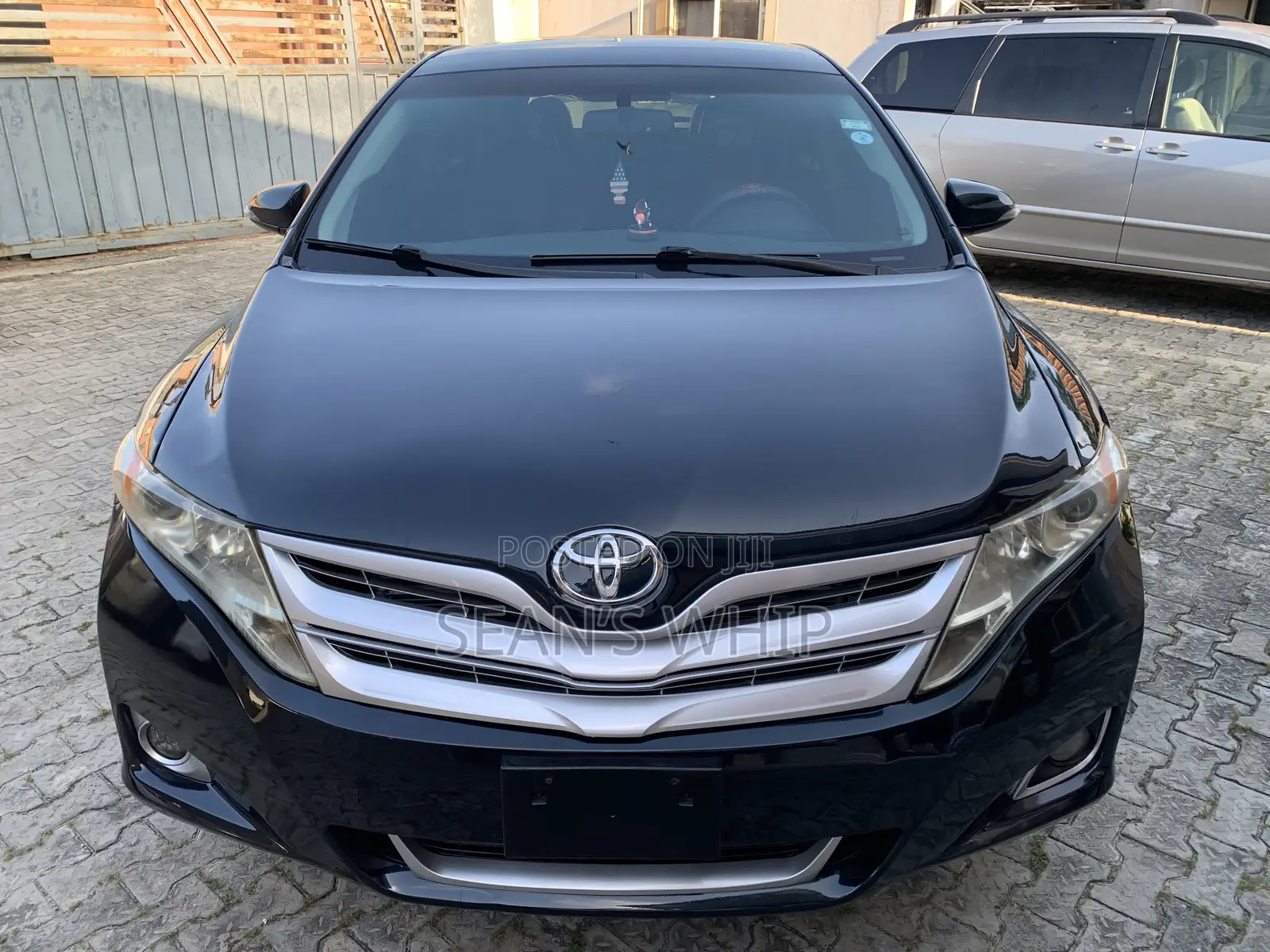 Toyota Venza XLE 2016 Black