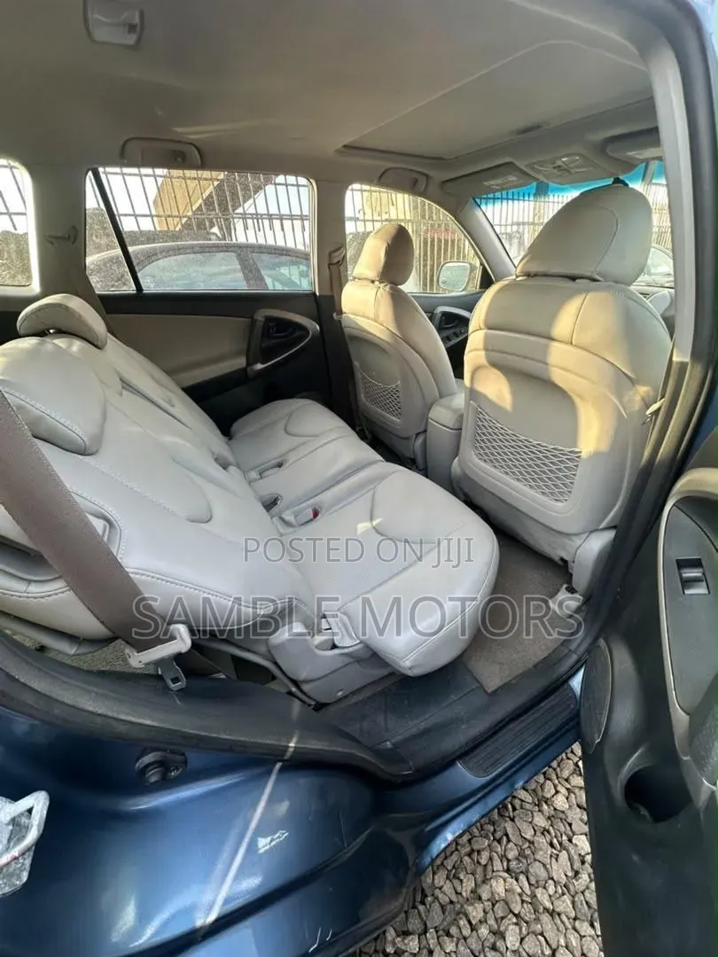 Toyota RAV4 Limited 2007 Blue