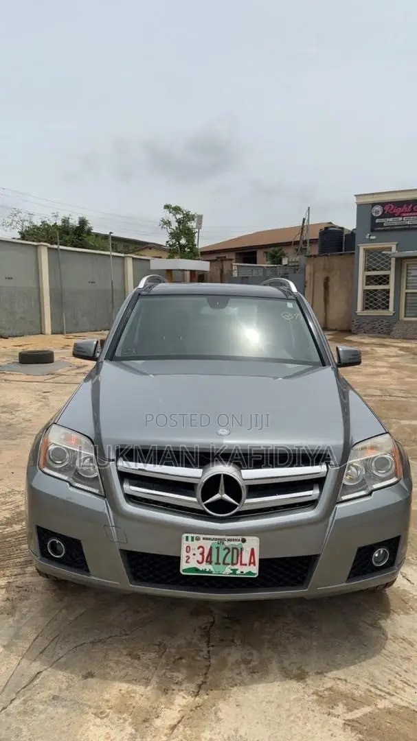 Mercedes-Benz GLK-Class 2010 Gray