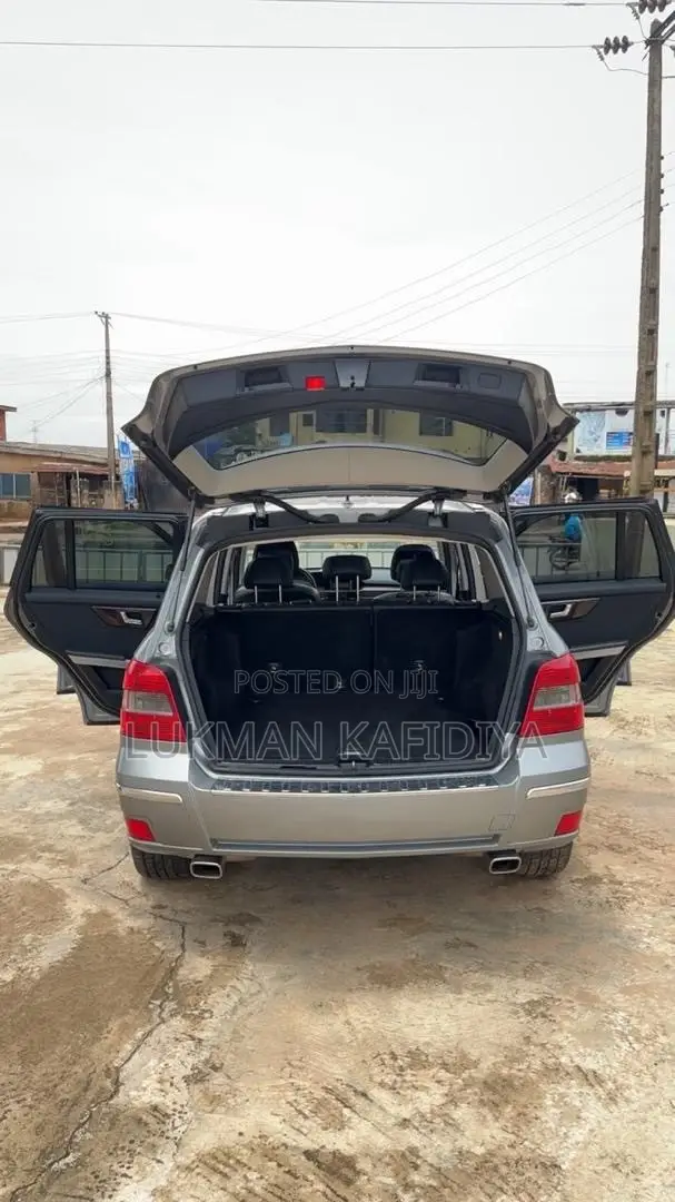 Mercedes-Benz GLK-Class 2010 Gray