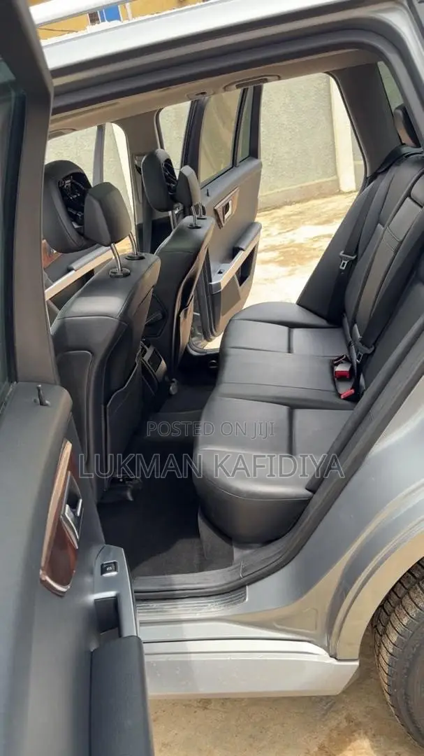 Mercedes-Benz GLK-Class 2010 Gray