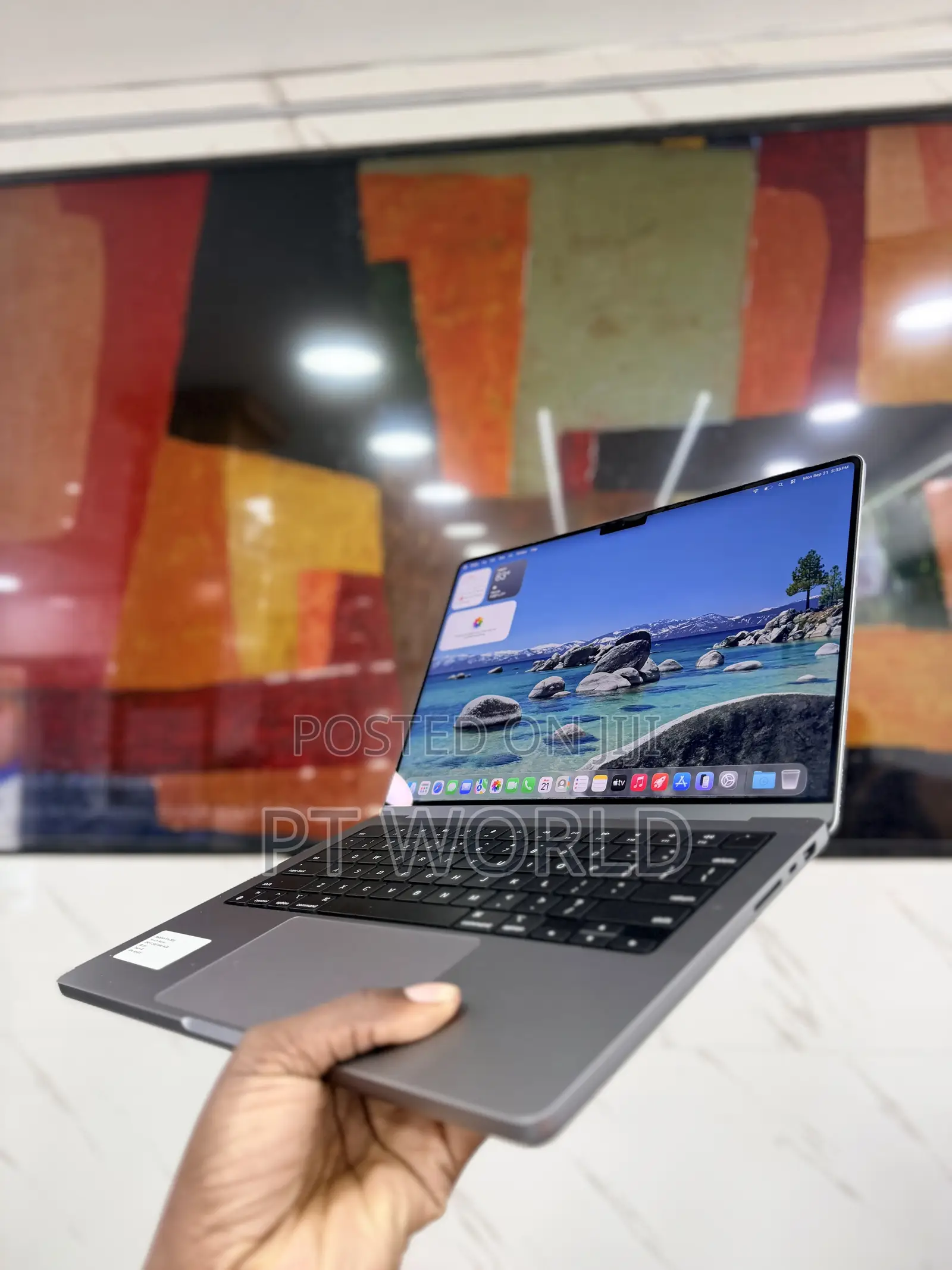 Laptop Apple MacBook Pro 2023 M2 Pro 16GB Apple M2 SSD 512GB