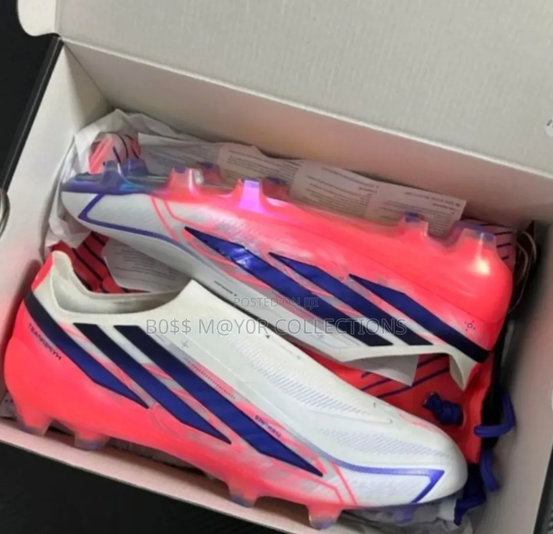 Adidas F50 Hyperfast Elite / Pro Laceless Firm Ground Football Boots