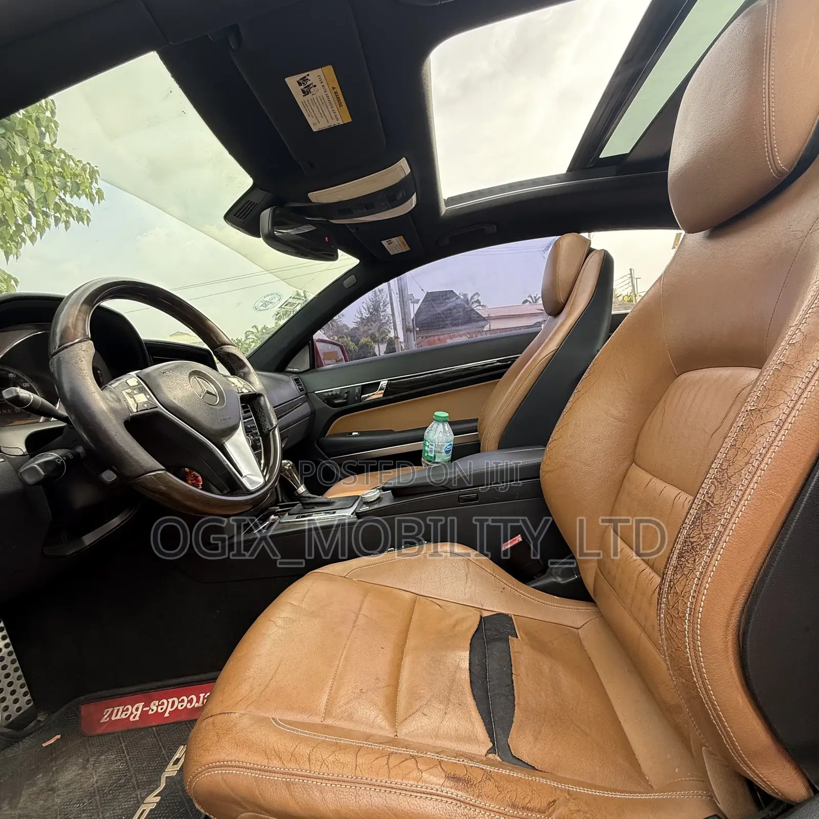 Mercedes-Benz E350 Base 2dr Coupe RWD (3.5L 6cyl 7A) 2011 Red