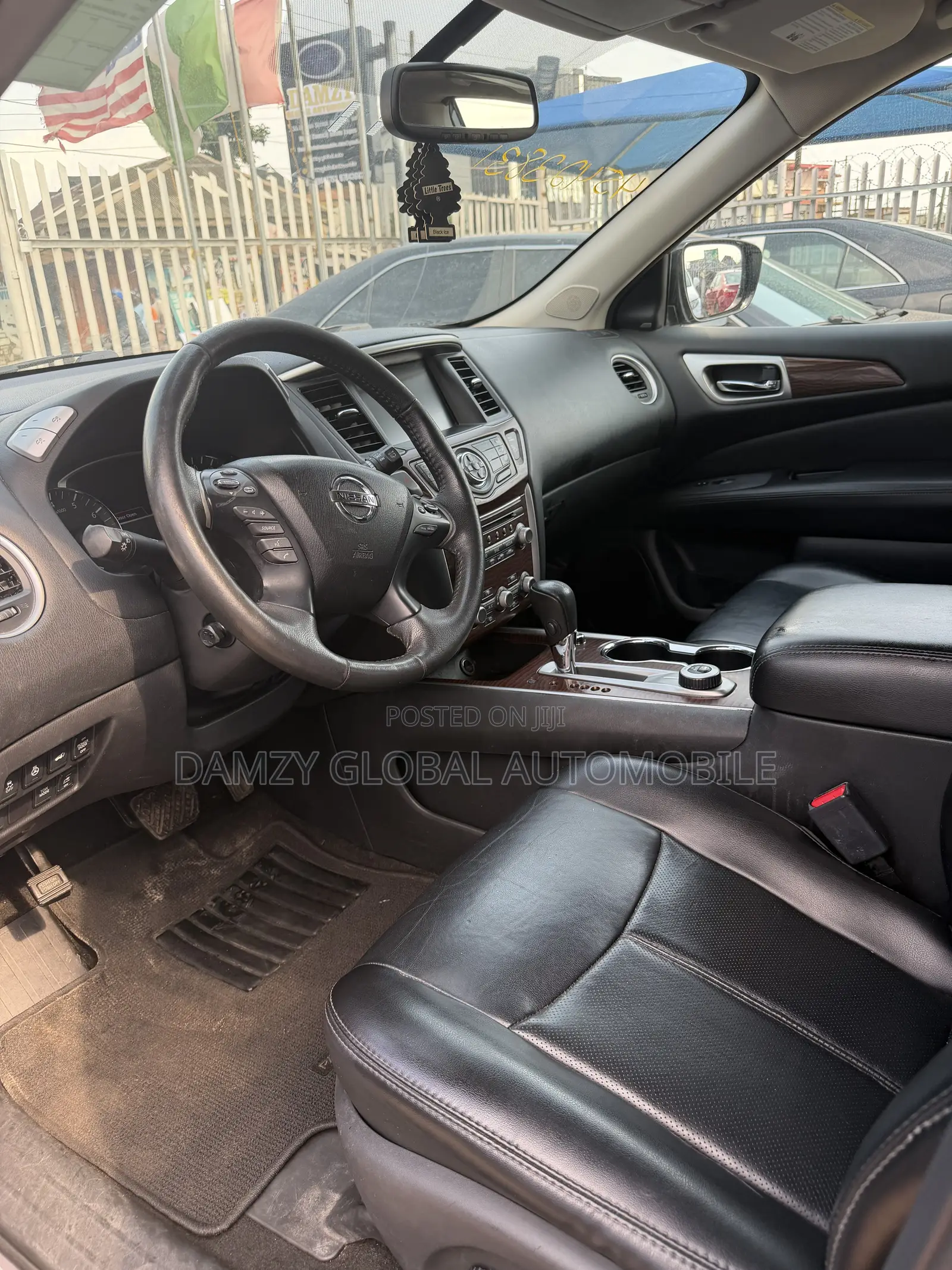 Nissan Pathfinder 2017 Gray