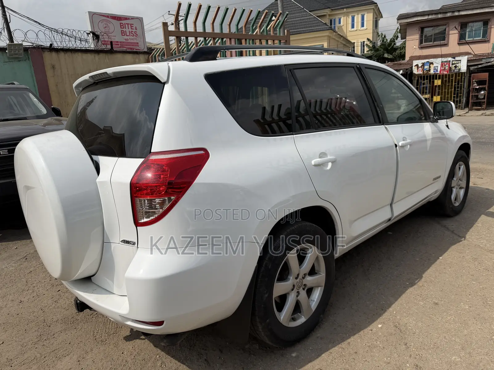 Toyota RAV4 Limited 4dr SUV AWD (2.5L 4cyl 6A) 2014 White
