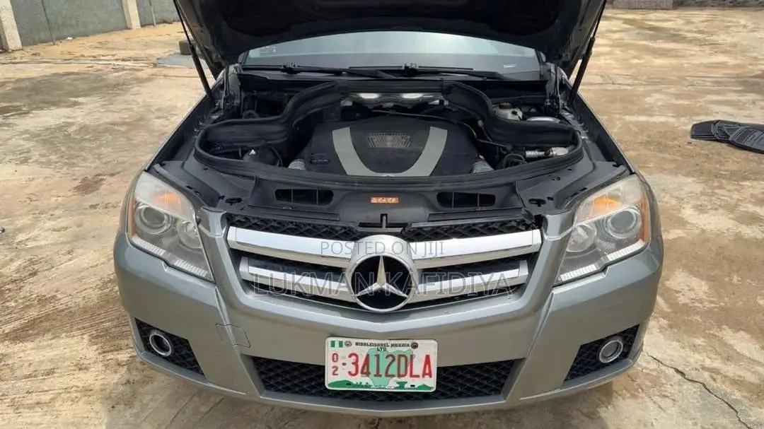 Mercedes-Benz GLK-Class 2010 Gray