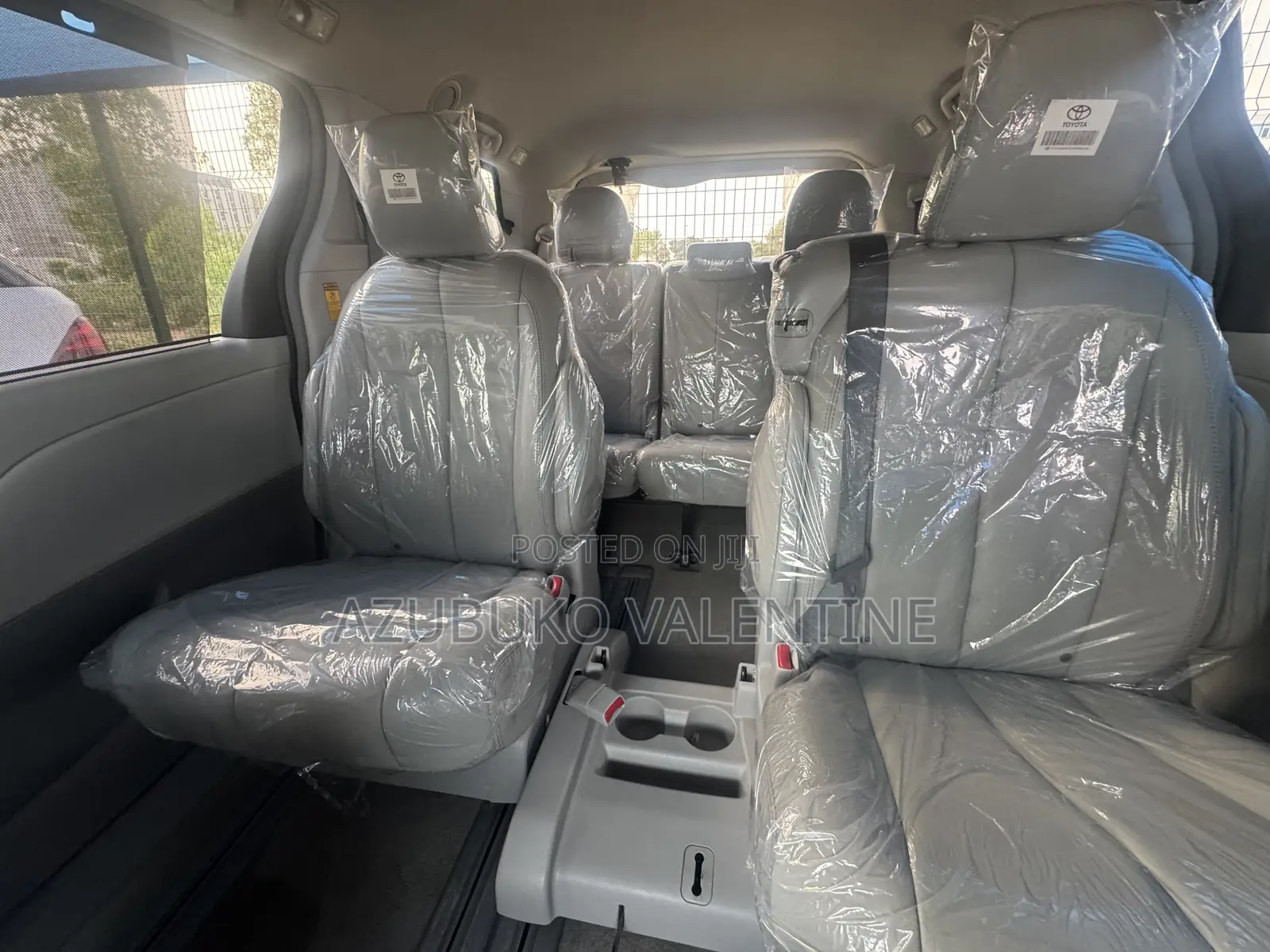 Toyota Sienna XLE 7-Passenger 4dr Minivan AWD (3.5L 6cyl 6A) 2015 Gray