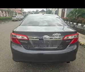 Toyota Camry XLE 4dr Sedan (2.5L 4cyl 6A) 2013 Gray