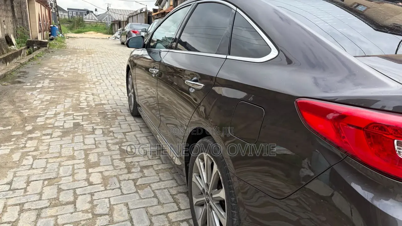 Hyundai Sonata Limited 4dr Sedan (2.4L 4cyl 6A) 2015 Brown