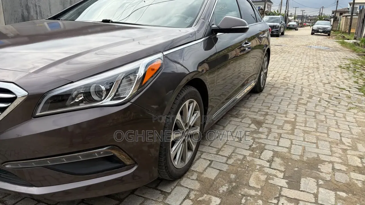 Hyundai Sonata Limited 4dr Sedan (2.4L 4cyl 6A) 2015 Brown