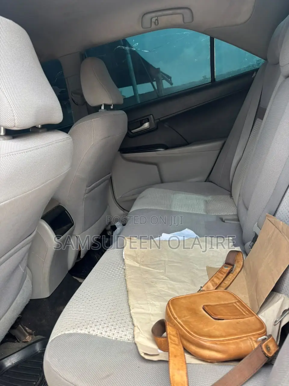 Toyota Camry LE 4dr Sedan (2.5L 4cyl 6A) 2014 Silver