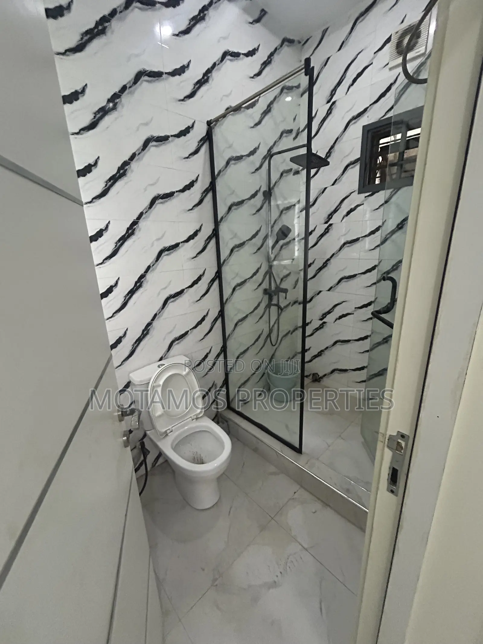 2bdrm Block of Flats in GRA Phase 3 / Port-Harcourt for rent