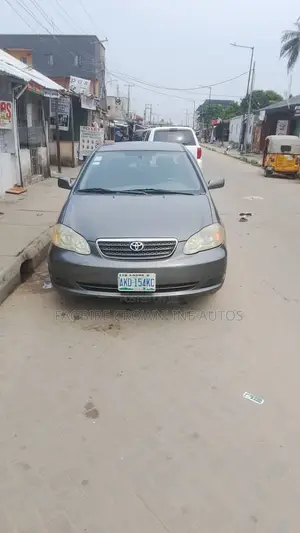 Toyota Corolla LE 2005 Gray