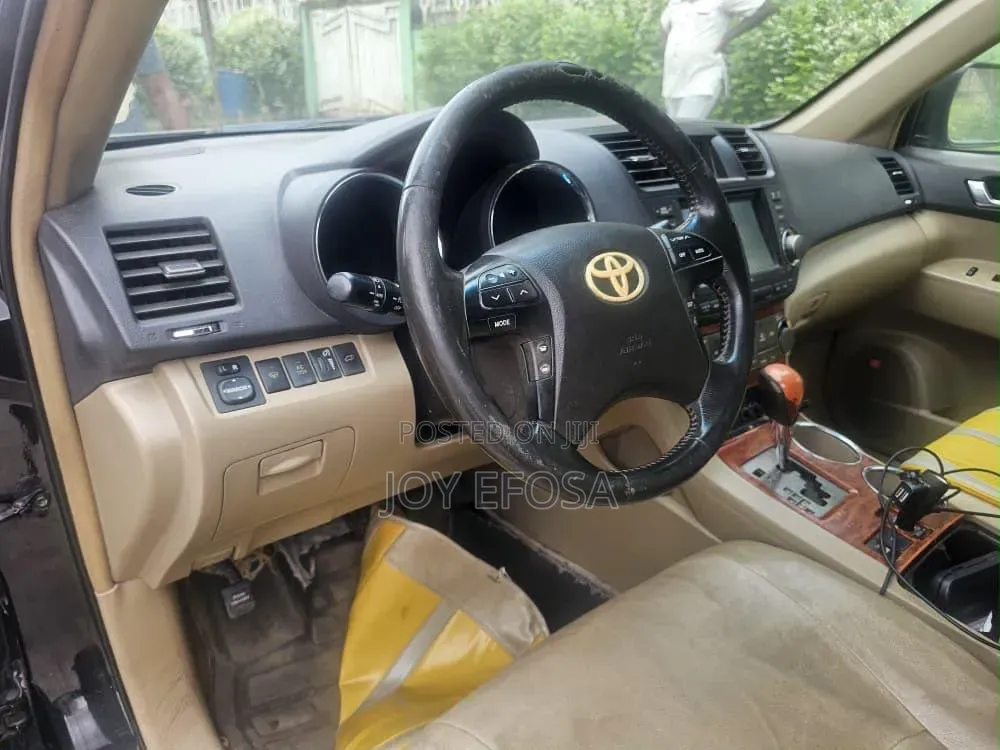 Toyota Highlander 2010 Black