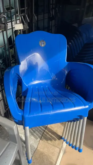 Plastic Chairs With Iron / Aluminium Legs