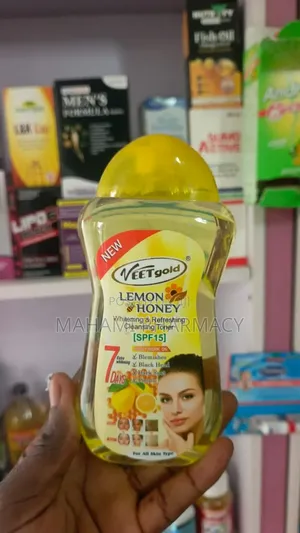 Veet Lemon & Honey Cleansing Toner SPF 15