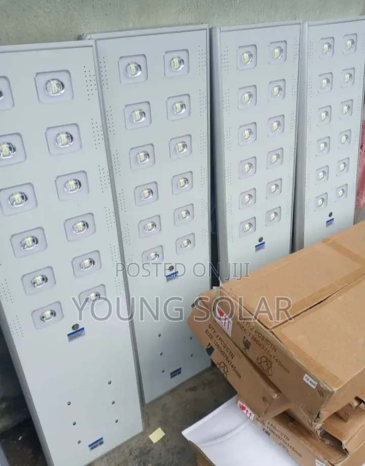 12 Eyes Street Solar Light