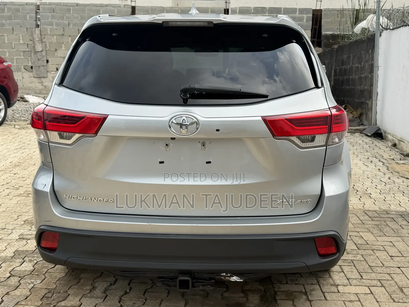 Toyota Highlander XLE 4x4 V6 (3.5L 6cyl 8A) 2018 Silver