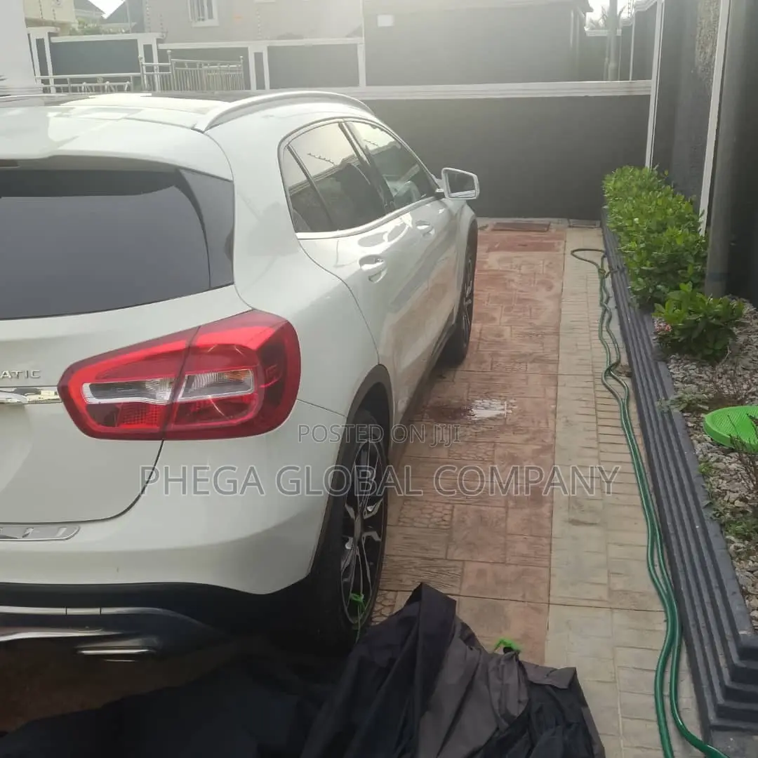Mercedes-Benz GLA 250 2015 White