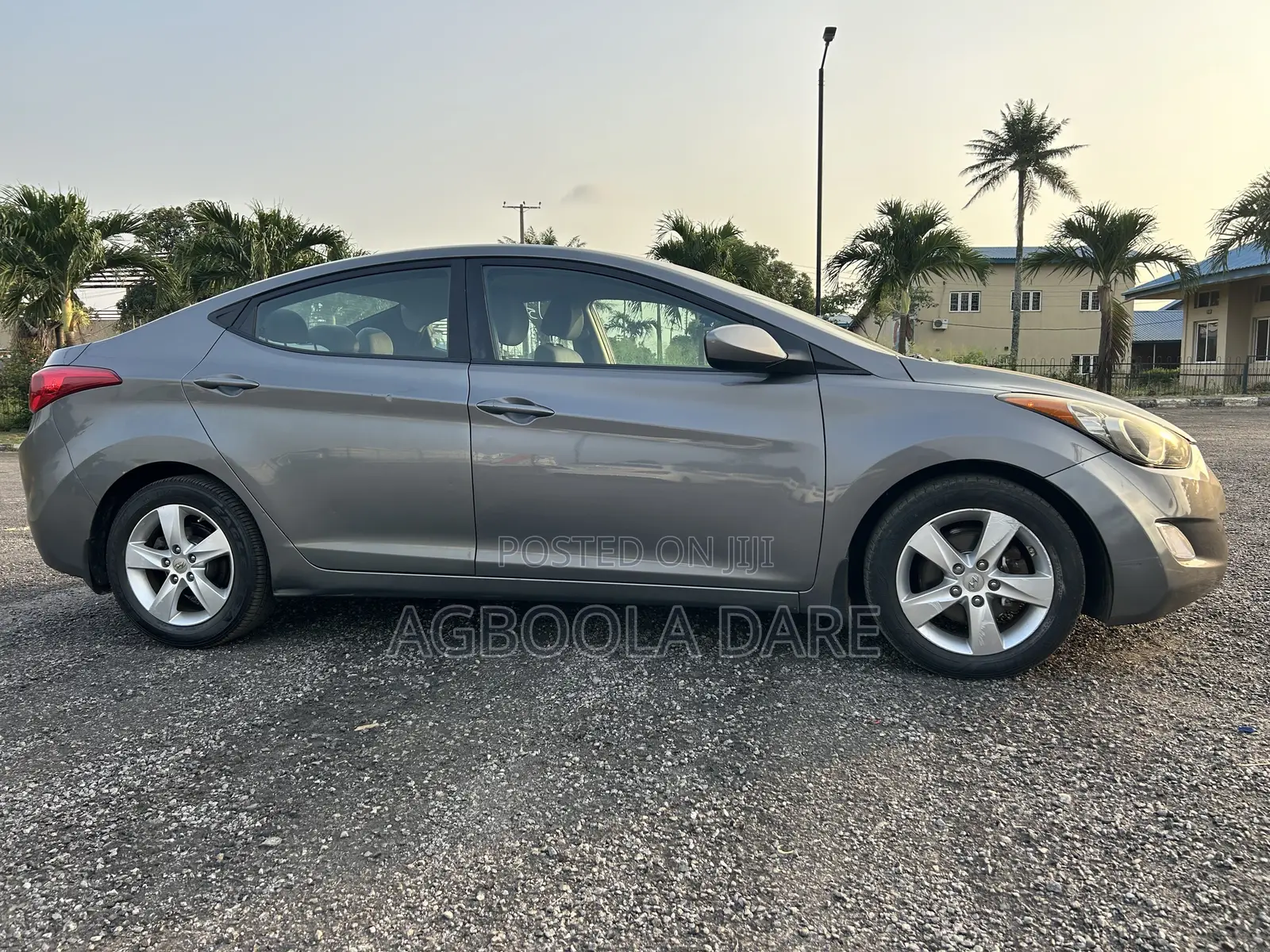 Hyundai Elantra SE 4dr Sedan (1.8L 4cyl 6A) 2014 Gray