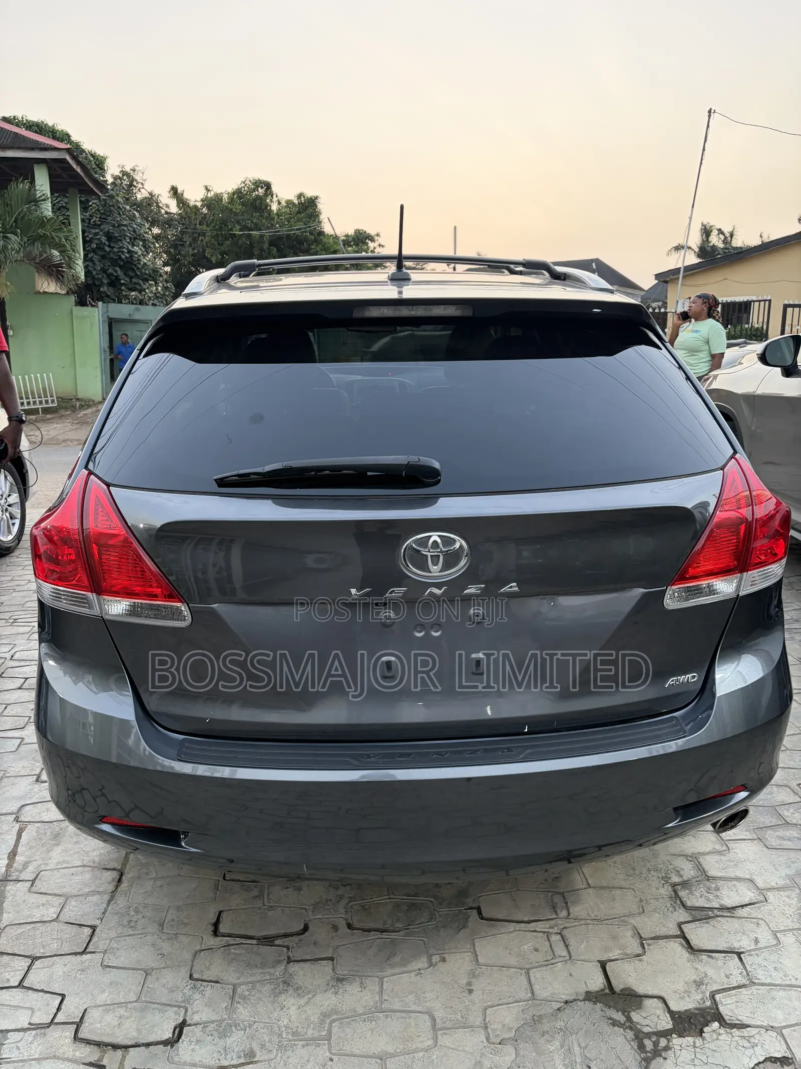 Toyota Venza LE 2010 Gray