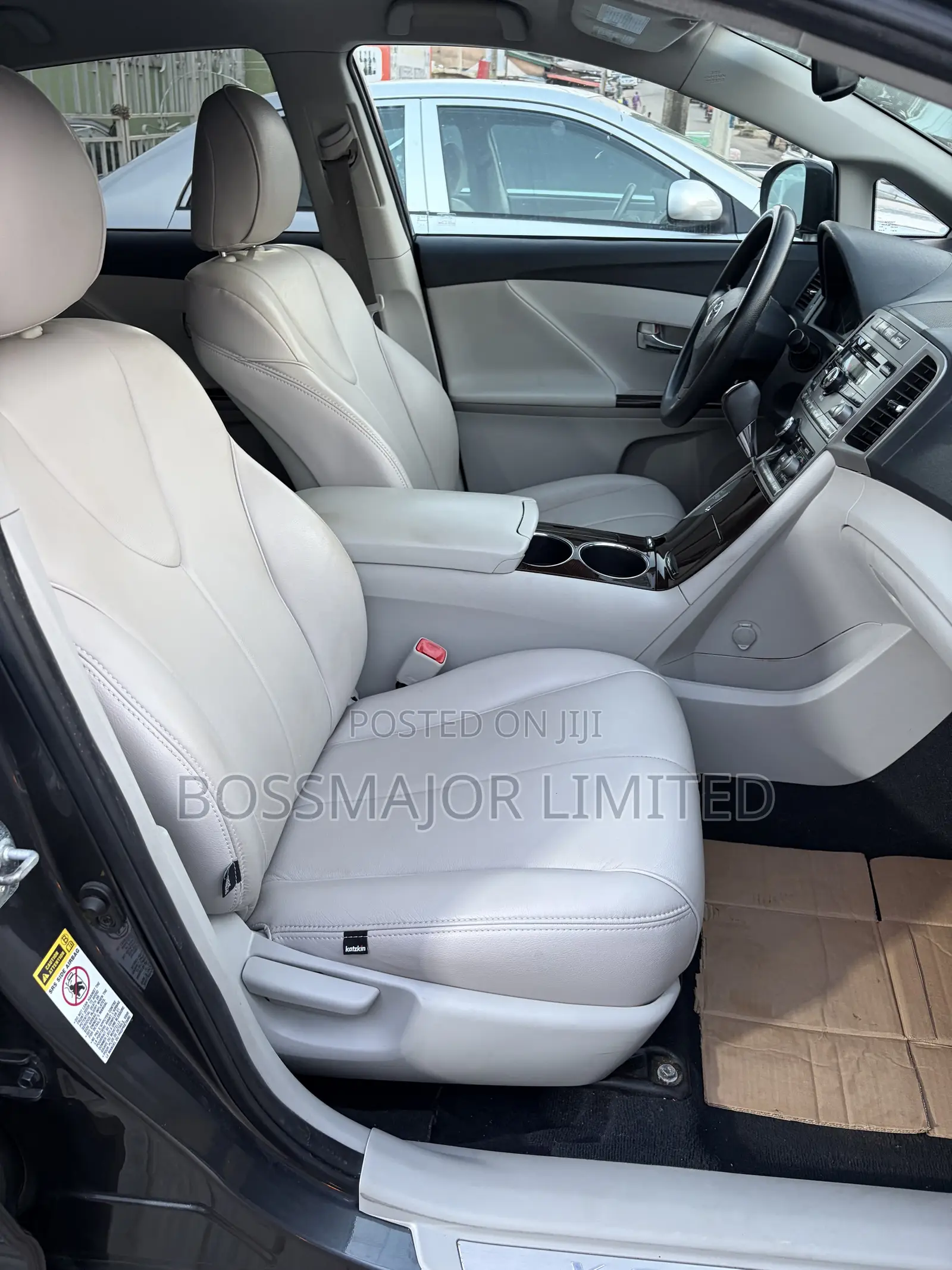 Toyota Venza LE 2010 Gray