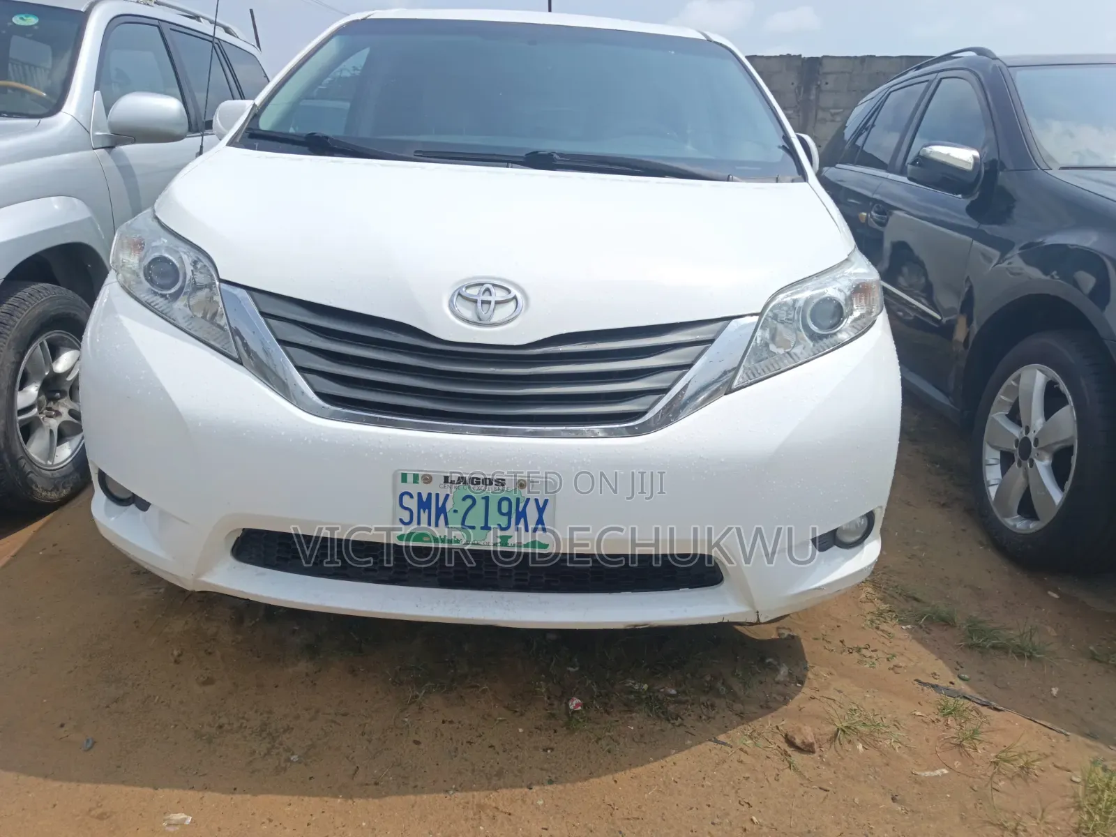 Toyota Sienna XLE FWD 8-Passenger 2013 White