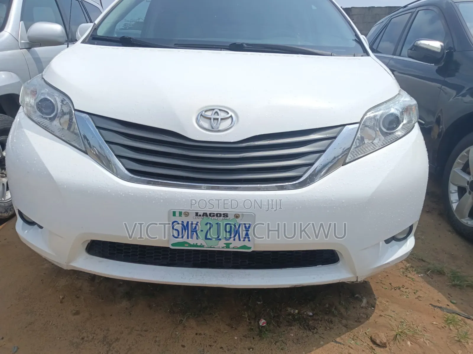 Toyota Sienna XLE FWD 8-Passenger 2013 White