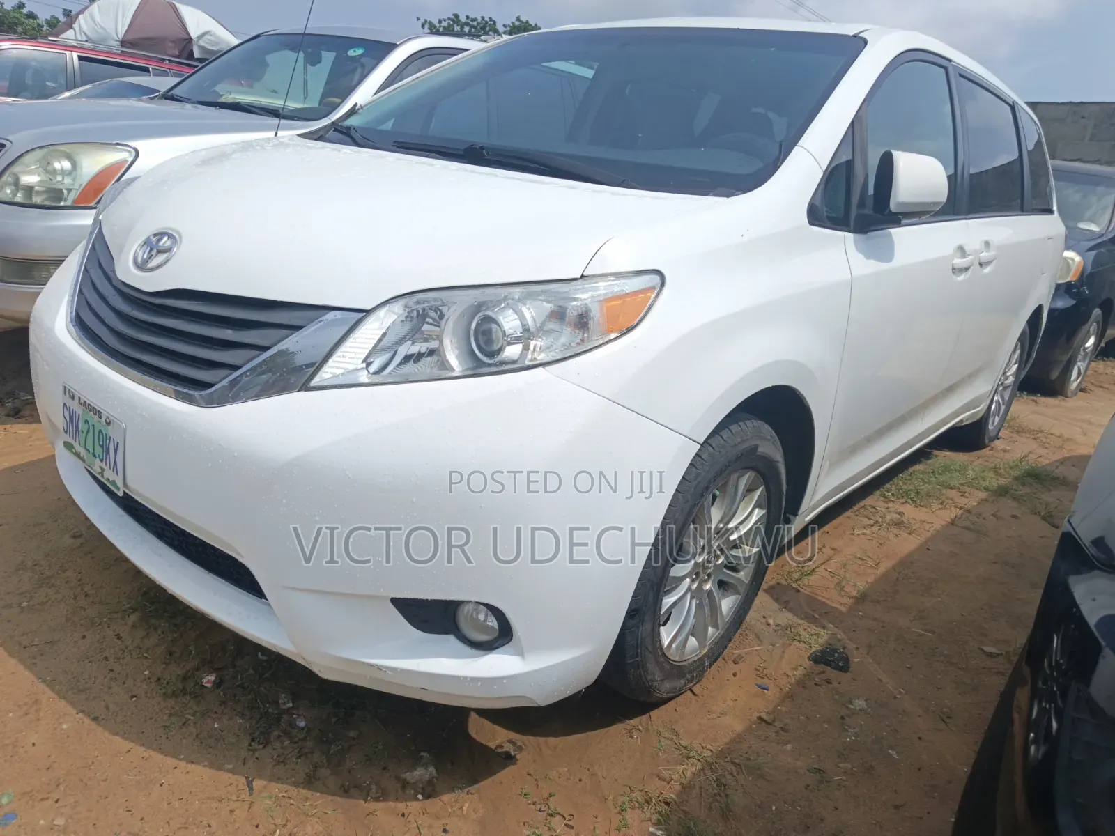 Toyota Sienna XLE FWD 8-Passenger 2013 White