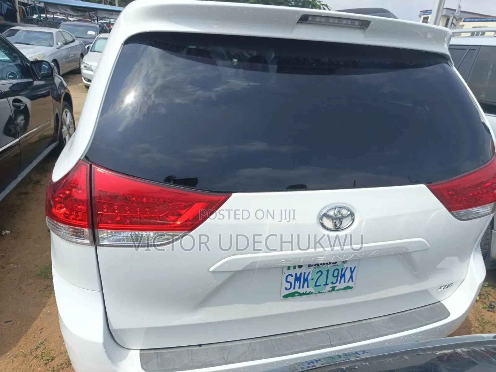 Toyota Sienna XLE FWD 8-Passenger 2013 White