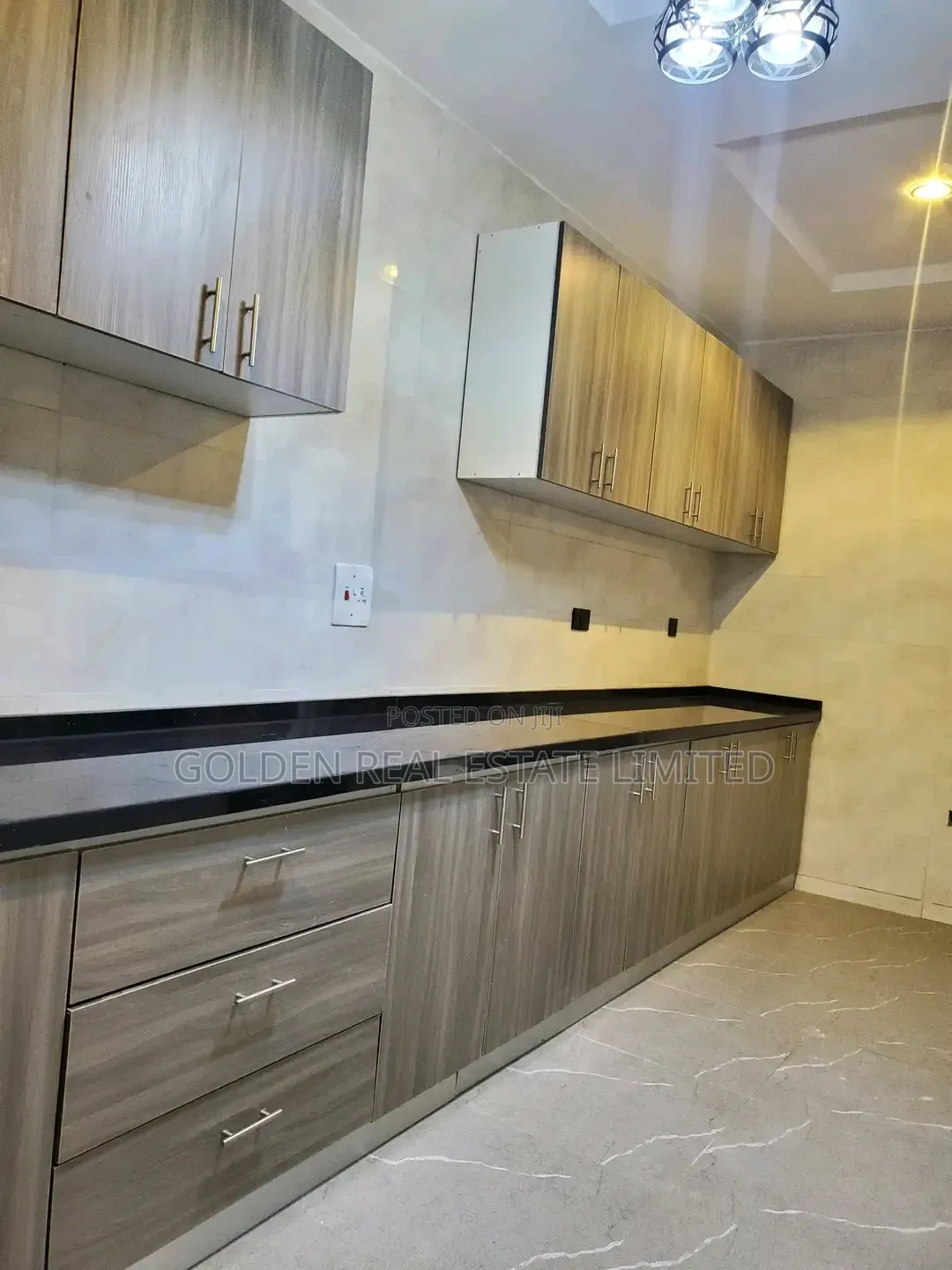 4bdrm Duplex in Jahi for sale