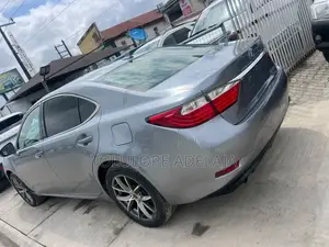 Lexus ES 350 FWD 2014 Gray