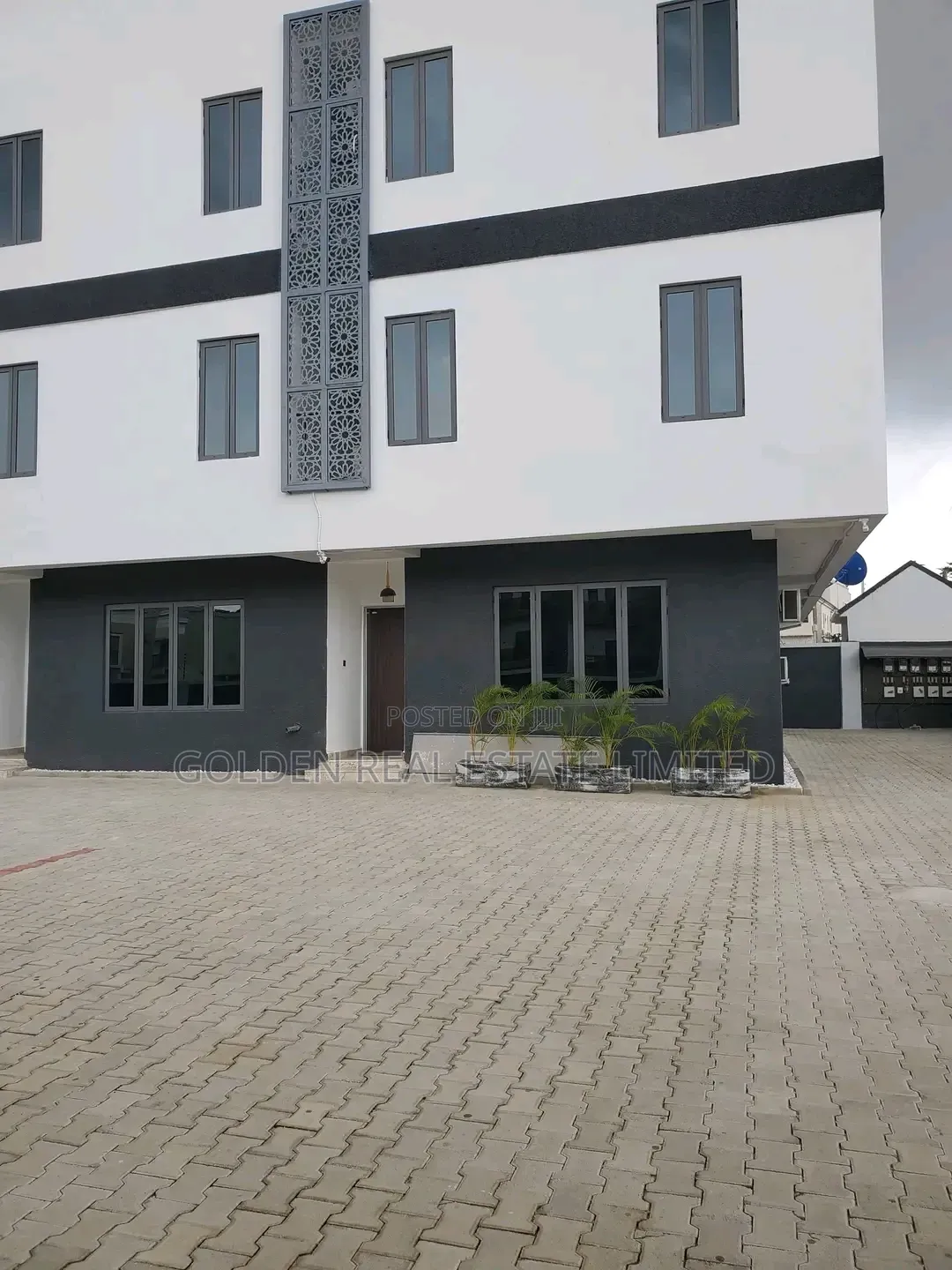 4bdrm Duplex in Jahi for sale